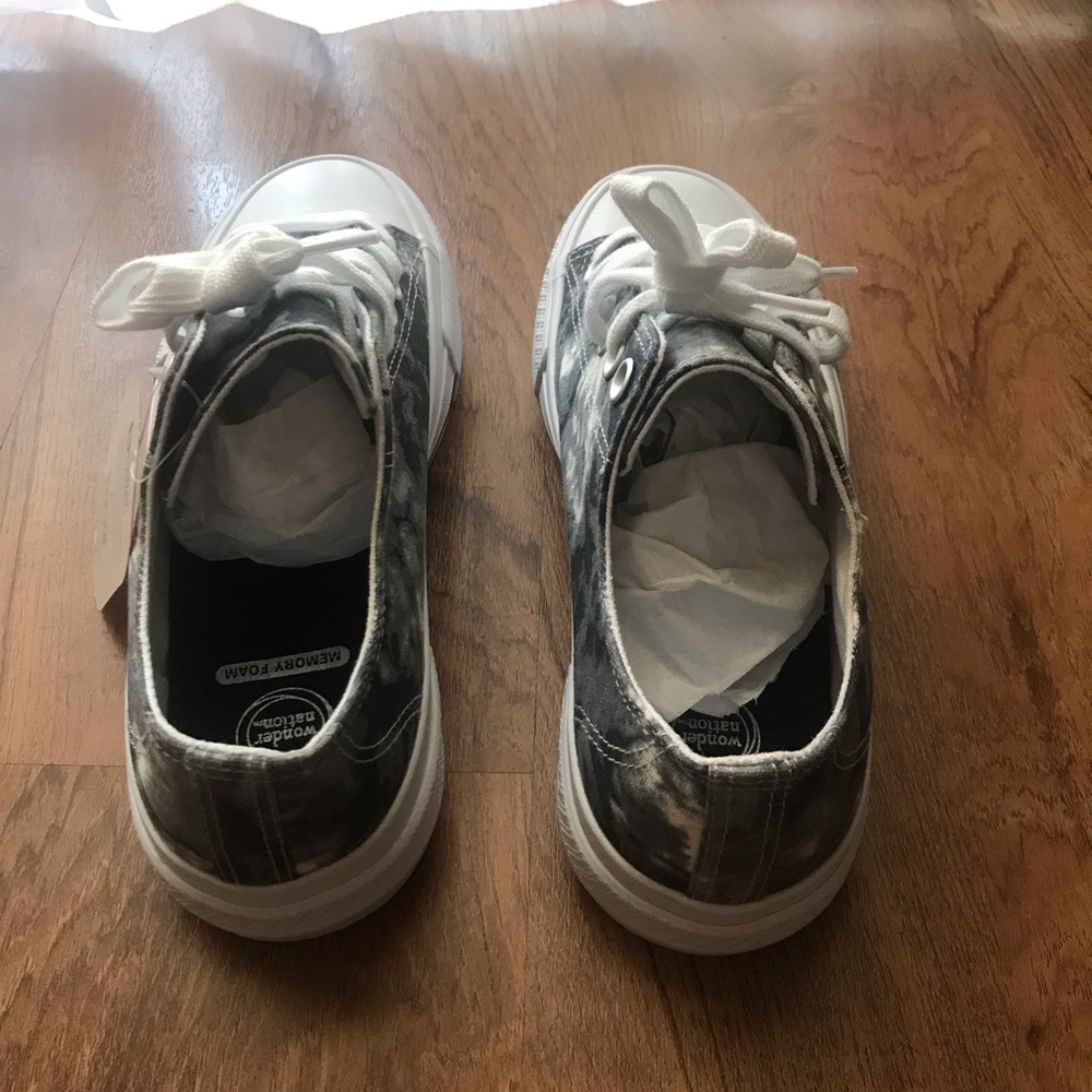 Wonder Nation Platform Canvas Sneaker - Picture 3 of 4